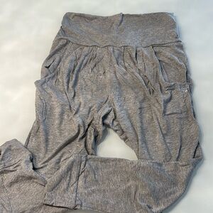 Medium grey zumba pants ankle length